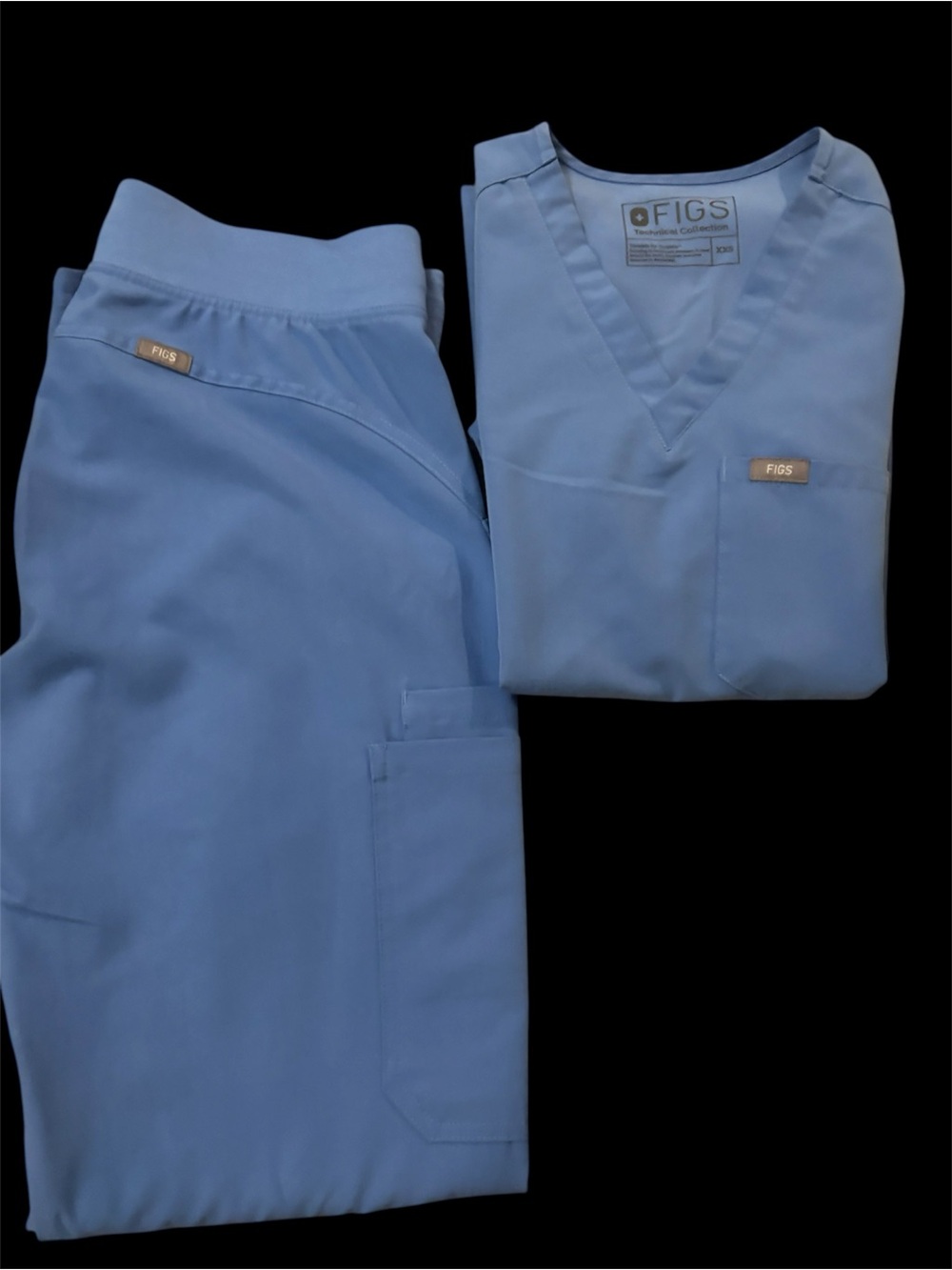 Figs Scrub Set in Light Blue ❗️TOP SIZE XXS PANTS SIZE SMALL❗️